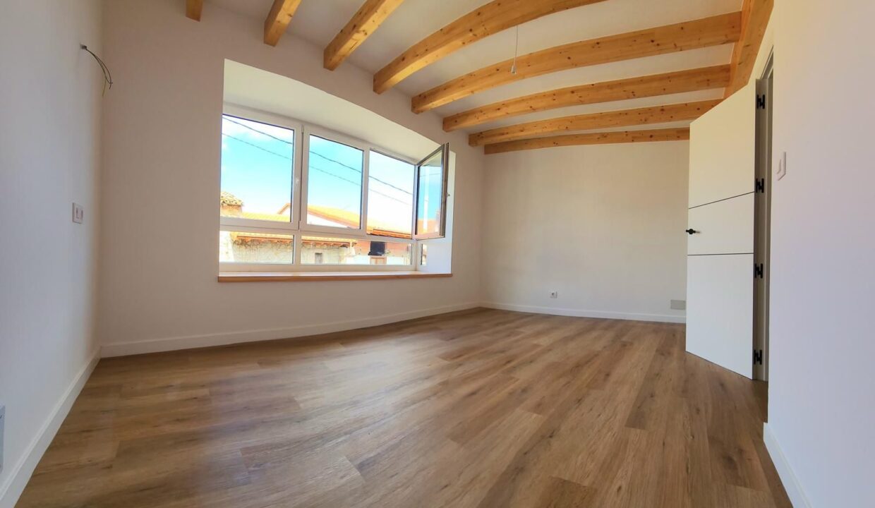 WhatsApp Image 2025-04-24 at 13.14.35 (3)