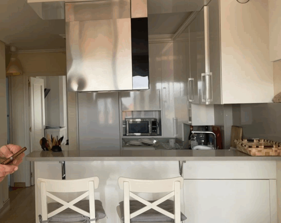 cocina americana - salón - puerta dormitorio